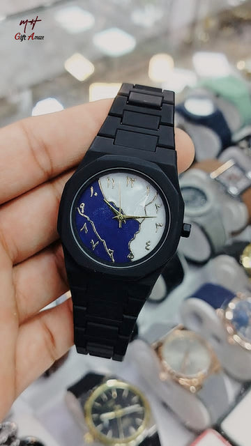 Aura Watch β Stylish & Modern Timepiece