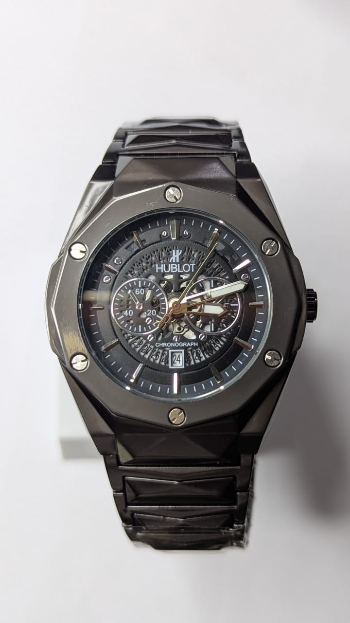 Hublot Diamond Cut Luxury Watch – Sparkling Elegance